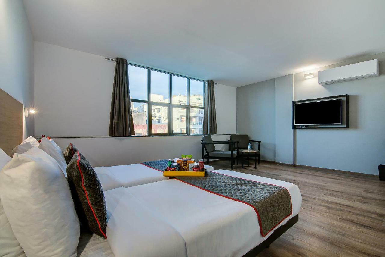 Hotel Oyo Townhouse 42 Urvashi Theatre Chennai